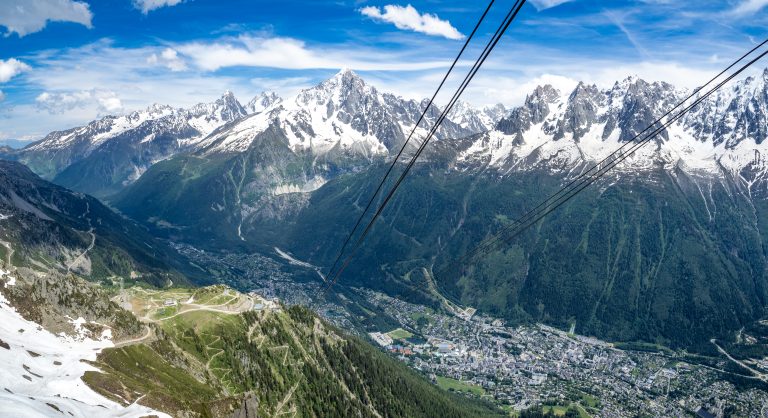 Mountains views in Chamonix-Montblanc range, France Image description